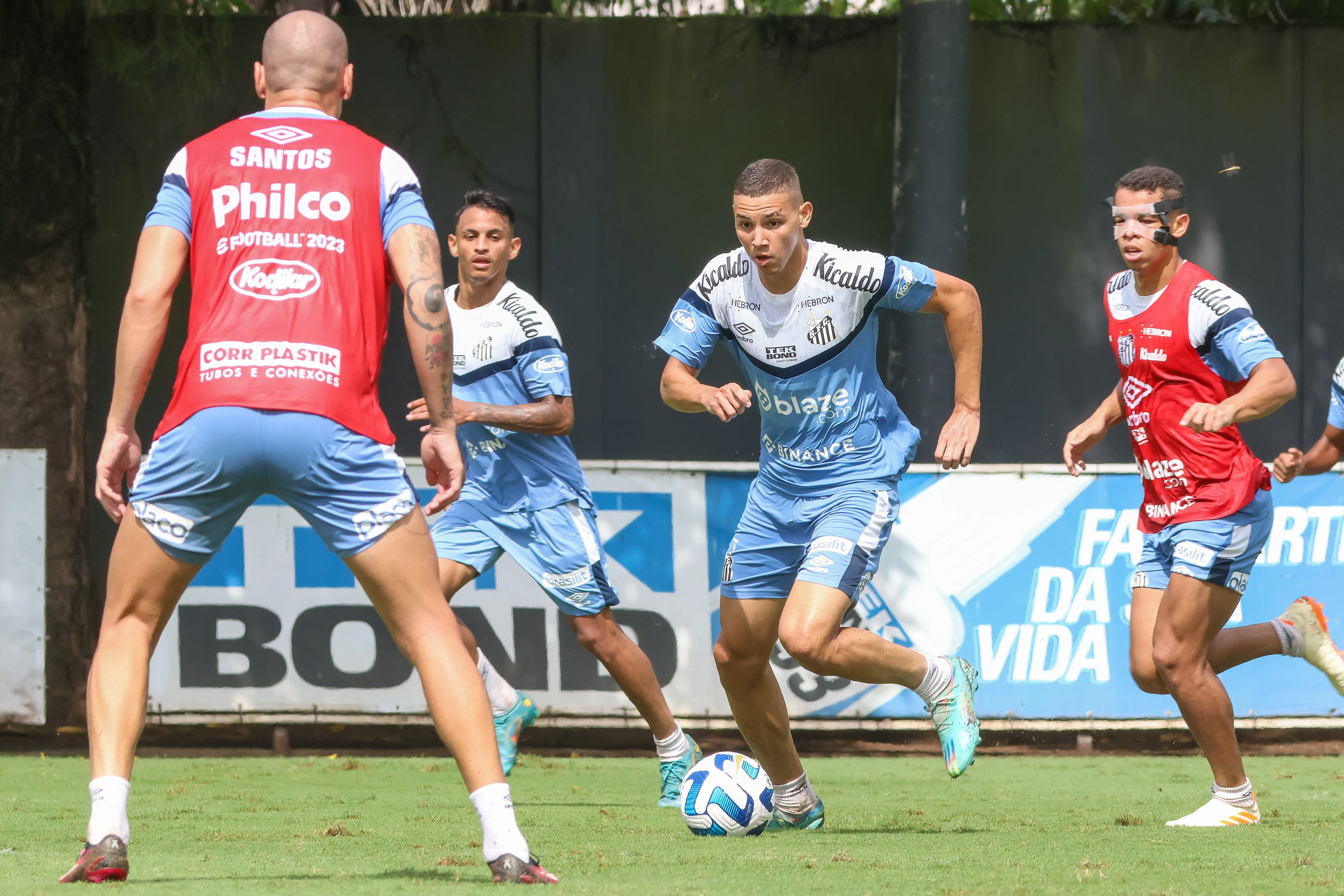 Foto: Fernanda Luz/AGIF – Deivid Washington treinando no CT Rei Pelé