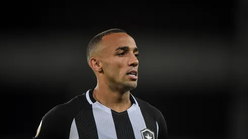 RJ – Rio de Janeiro – 13/08/2022 – BRASILEIRO A 2022, BOTAFOGO X ATLETICO-GO – Marcal jogador do Botafogo durante partida contra o Atletico-GO no estadio Engenhao pelo campeonato Brasileiro A 2022. Foto: Thiago Ribeiro/AGIF