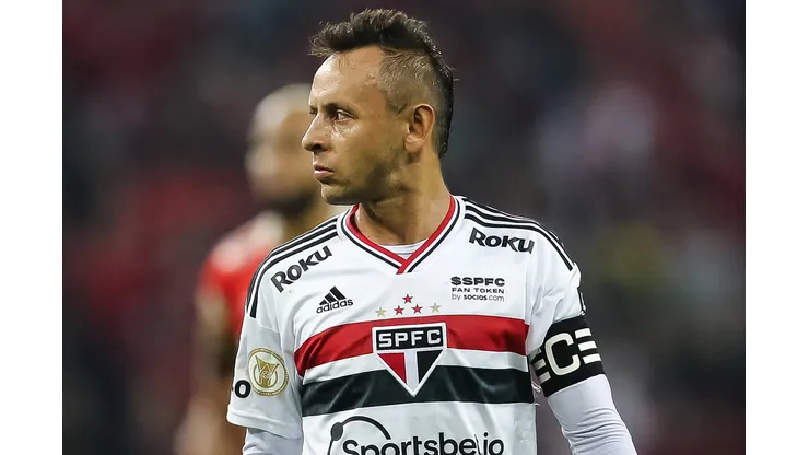 Foto: Pedro H. Tesch/AGIF - Rafinha comenta sobre titular do São Paulo