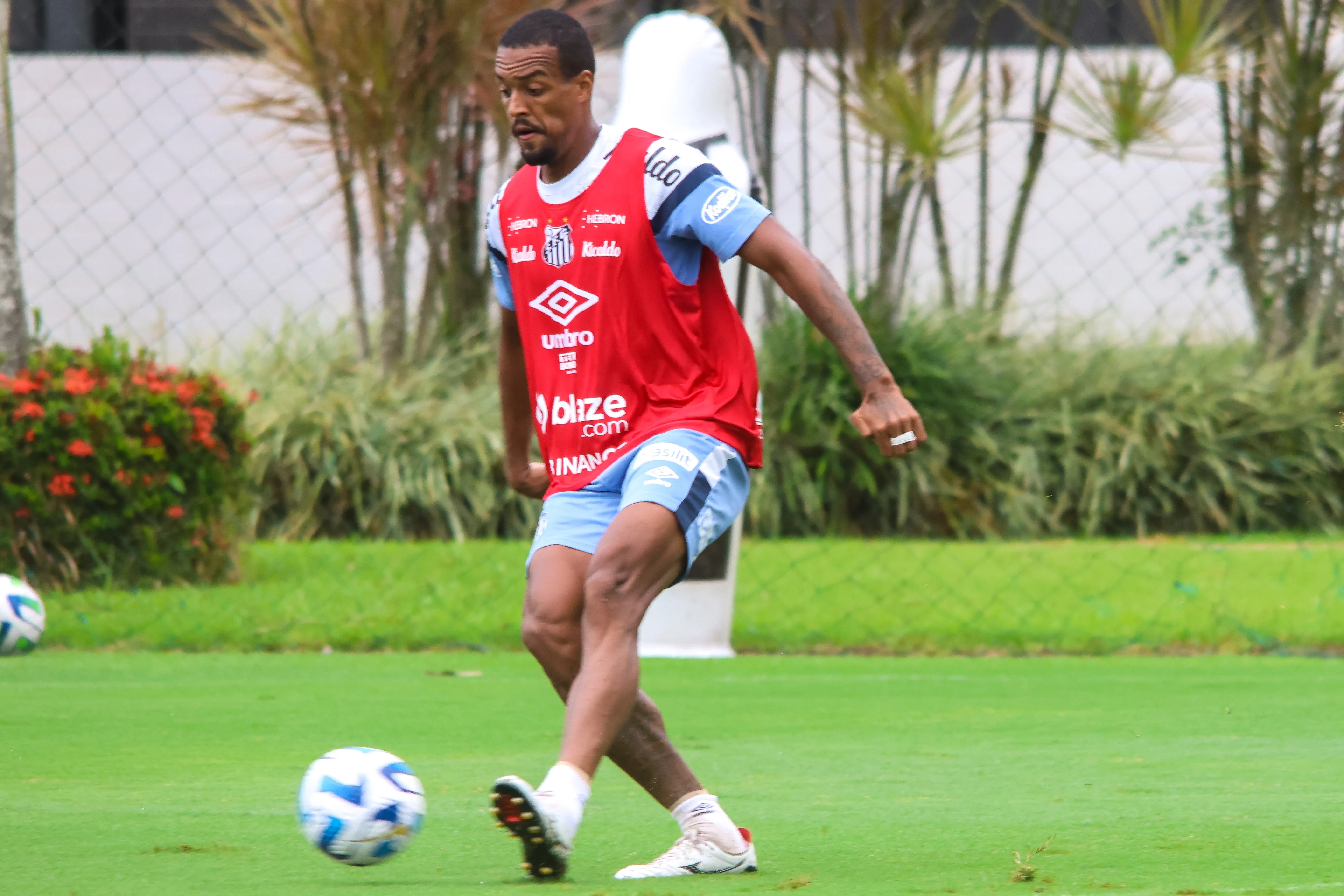 Fernanda Luz/AGIF – Luiz Felipe treinando no Santos