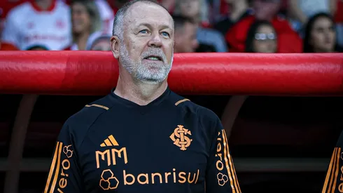RS – PORTO ALEGRE – 30/04/2023 – BRASILEIRO A 2023, INTERNACIONAL X GOIAS – Mano Menezes tecnico do Internacional durante partida contra o Goias no estadio Beira-Rio pelo campeonato BRASILEIRO A 2023. Foto: Maxi Franzoi/AGIF