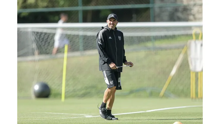 Foto: Bruno Sousa / Atlético - Eduardo Coudet tem novidades para enfrentar o Botafogo.