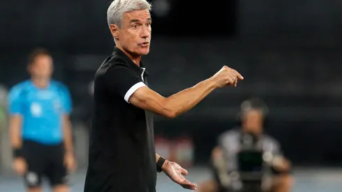 Foto: Vitor Silva/Botafogo – Luis Castro fala sobre estilo de jogo do Botafogo.