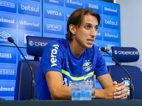 Geromel 'encerra o mistério' e revela situação oficial no Grêmio
