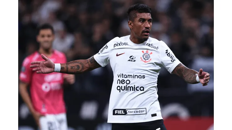 Foto: Ettore Chiereguini/AGIF - Paulinho vem atuando mais à frente nesta temporada.