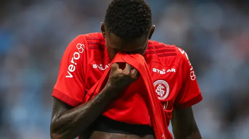 Foto: Pedro H. Tesch/AGIF – Vitão tem situação preocupante no Internacional