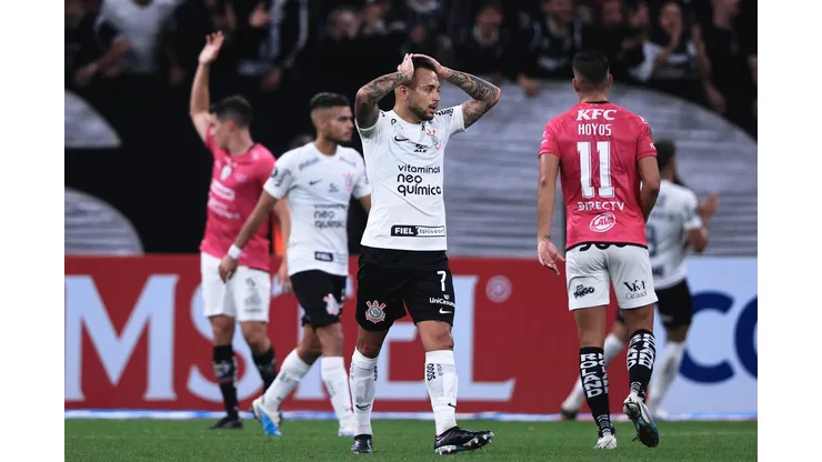 Foto: Ettore Chiereguini/AGIF - Maycon lamenta erro decisivo em derrota do Corinthians.