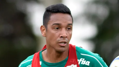 Foto: Bruno Ulivieri/AGIF – Antônio Carlos interessa ao Fluminense