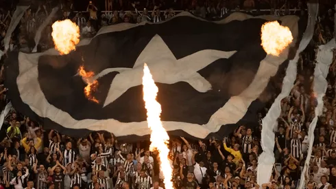 Jorge Rodrigues/AGIF- Torcida no Estádio Nilton Santos