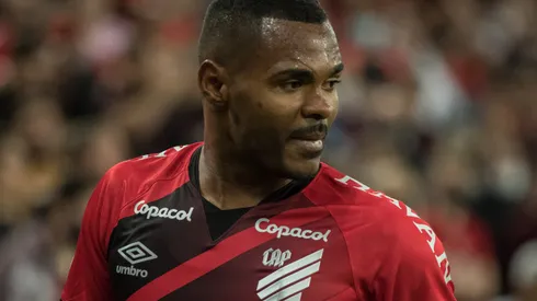 Foto: Robson Mafra/AGIF – Nikão é ídolo do Athletico Paranaense