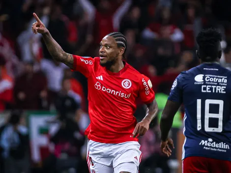 Luiz Adriano aproveita momento e manda a real para Mano Menezes