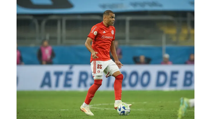 Foto: Pedro H. Tesch/AGIF - Gabriel Mercado projeta confronto decisivo pela Libertadores.