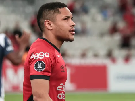 Vitor Roque revela se disputará oitavas da Libertadores pelo Athletico