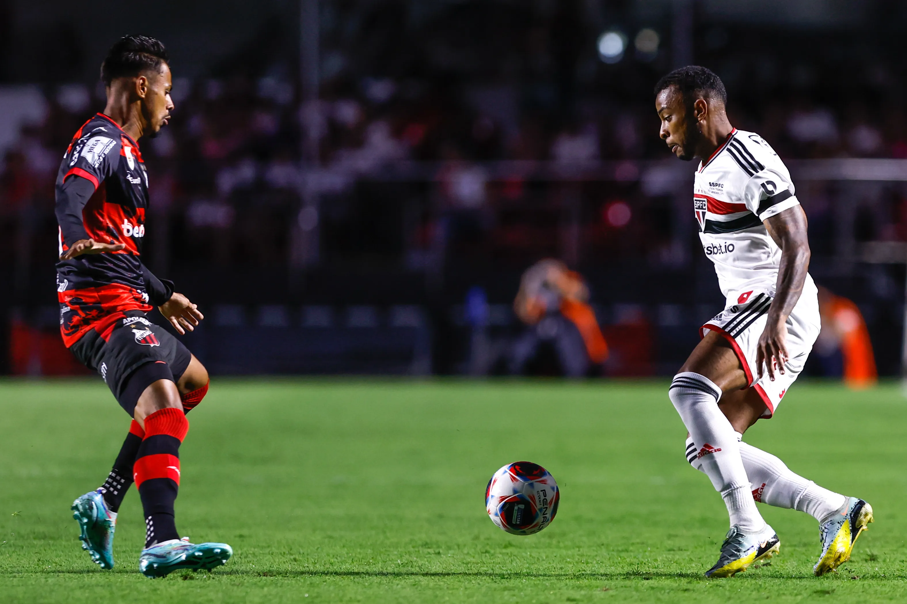 Foto: Marcello Zambrana/AGIF – Wellington atuando pelo São Paulo no Paulistão deste ano