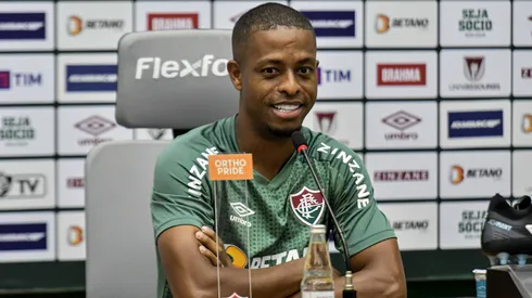 RJ – Rio de Janeiro – 12/01/2023 – FLUMINENSE, APRESENTACAO KENO – Keno fala aos jornalista durante sua apresentacao oficial como jogador do Fluminense em coletiva de imprensa realizada no CT Carlos Castilho. Foto: Thiago Ribeiro/AGIF Foto: Thiago Ribeiro/AGIF