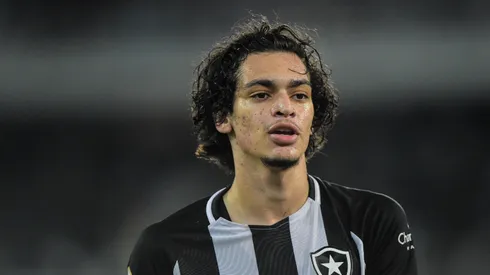 RJ - Rio de Janeiro - 12/05/2022 - COPA DO BRASIL 2022, BOTAFOGO X CEILANDIA - Matheus Nascimento jogador do Botafogo durante partida contra o Ceilandia no estadio Engenhao pelo campeonato Copa do Brasil 2022. Foto: Thiago Ribeiro/AGIF
