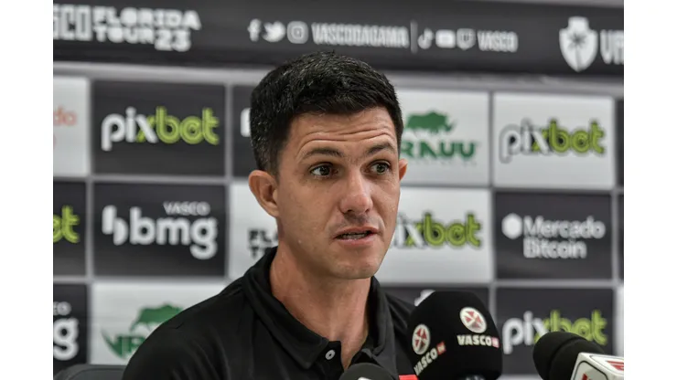 Foto: Thiago Ribeiro/AGIF - Barbieri se pronuncia sobre demissão no Vasco