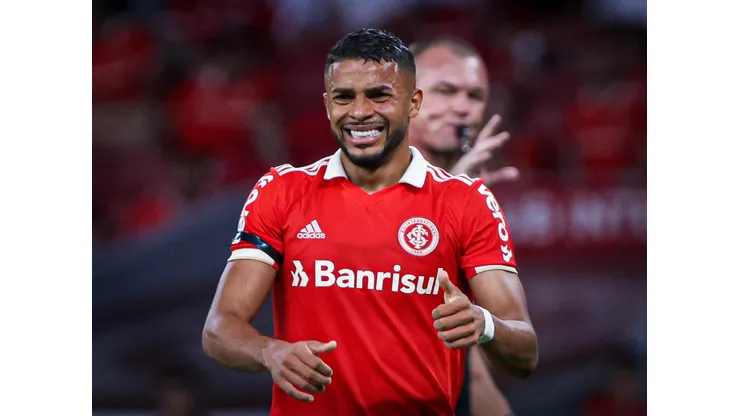 Foto: Maxi Franzoi/AGIF - Mano explica situação de Wanderson no Inter