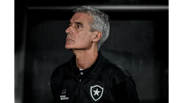 Thiago Ribeiro/AGIF- Luís Castro, técnico do Botafogo