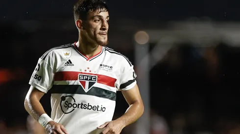 Foto: Marcello Zambrana/AGIF – Pedrinho deve defender rival do São Paulo na Série A
