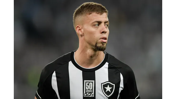 RJ - RIO DE JANEIRO - 10/06/2023 - BRASILEIRO A 2023, BOTAFOGO X FORTALEZA - Lucas Fernandes jogador do Botafogo durante partida contra o Fortaleza no estadio Engenhao pelo campeonato BRASILEIRO A 2023. Foto: Thiago Ribeiro/AGIF