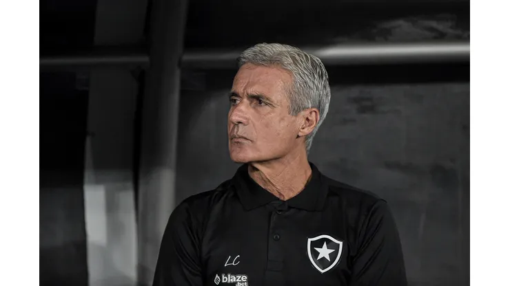 Thiago Ribeiro/AGIF- Luís Castro, técnico do Botafogo