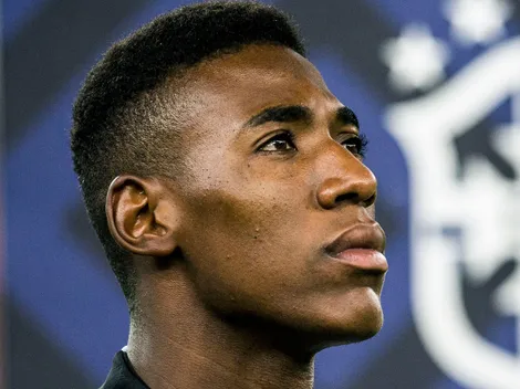 BOMBA! 'Parça' de Léo pode deixar o Vasco nas próximas horas 