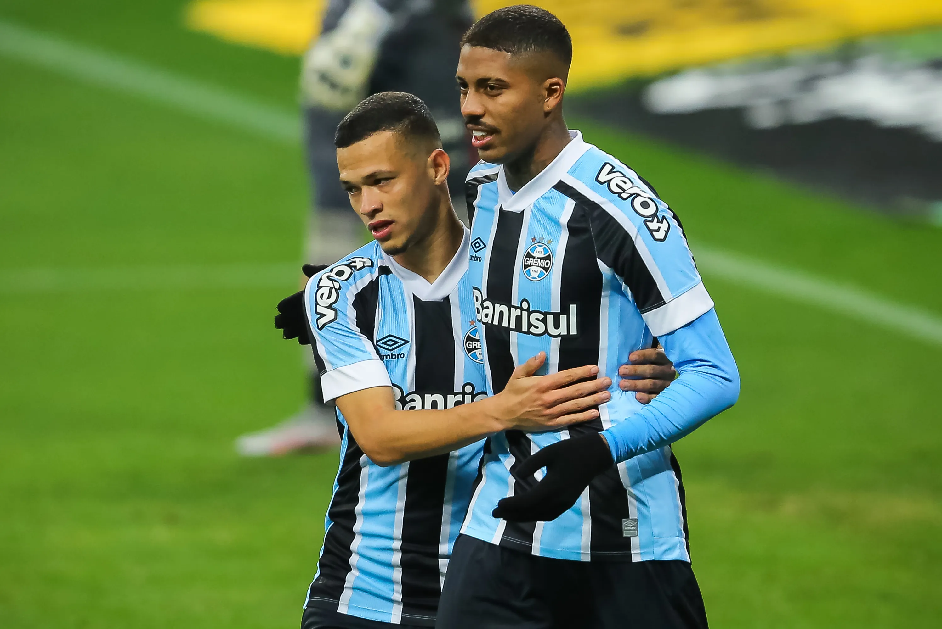 Foto: Pedro H. Tesch/AGIF – Darlan e Jean Pyerre