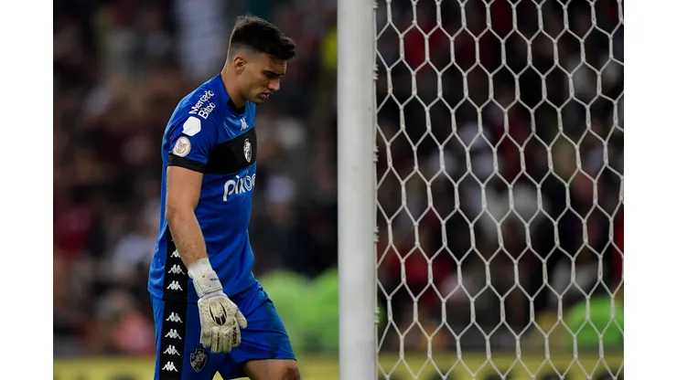 Thiago Ribeiro/AGIF- Léo Jardim, goleiro do Vasco