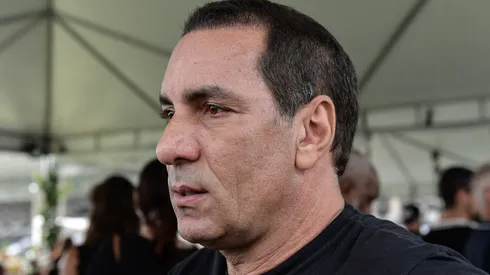 Foto: Thiago Ribeiro/AGIF - Edmundo dispara contra Barbieri no Vasco