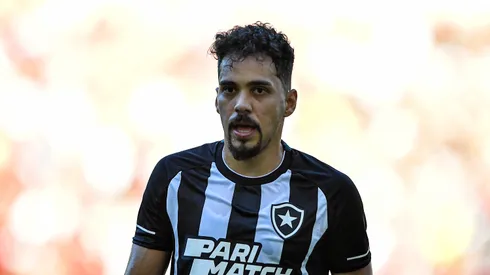 RJ – RIO DE JANEIRO – 30/04/2023 – BRASILEIRO A 2023, FLAMENGO X BOTAFOGO – Eduardo jogador do Botafogo durante partida contra o Flamengo no estadio Maracana pelo campeonato BRASILEIRO A 2023. Foto: Thiago Ribeiro/AGIF
