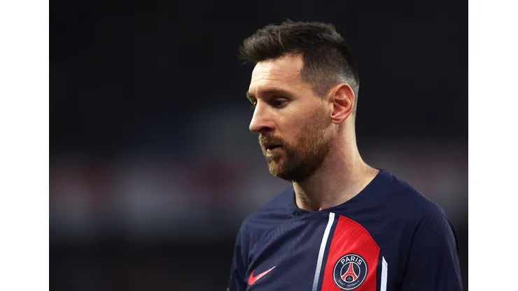 Julian Finney/Getty Images- Messi em sua passagem pelo PSG