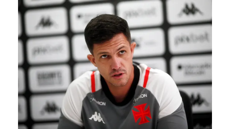Foto: Daniel RAMALHO/VASCO - Barbieri pode não contar mais com nome importante do elenco.