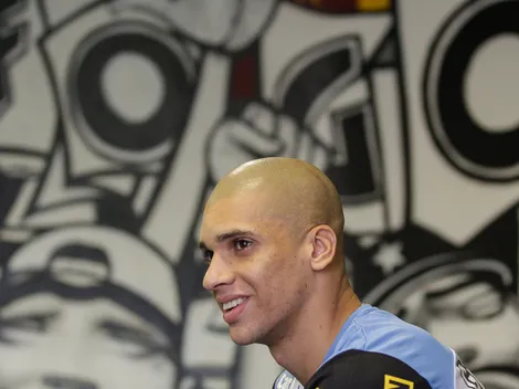 Botafogo acende o sinal e deve 'morder fatia' com transferência de Dória