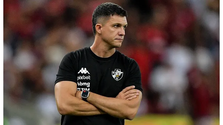 Foto: Thiago Ribeiro/AGIF - Barbieri está na corda bamba no Vasco.