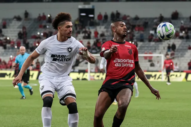 Foto: Robson Mafra/AGIF – Adryelson