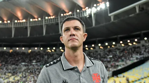 RJ - Rio de Janeiro - 16/02/2023 - CARIOCA 2023, VASCO X BOTAFOGO - Mauricio Barbieri tecnico do Vasco durante partida contra o Botafogo no estadio Maracana pelo campeonato Carioca 2023. Foto: Thiago Ribeiro/AGIF