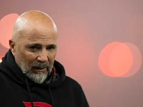 Titular fica fora de treino e vira dúvida para Sampaoli contra o Vasco