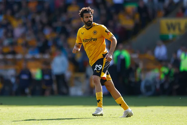 (Photo by Malcolm Couzens/Getty Images) – Diego Costa atuando no Wolverhampton em 2023