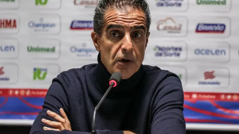 Foto: Robson Mafra/AGIF - Renato Paiva surpreende com declaração.