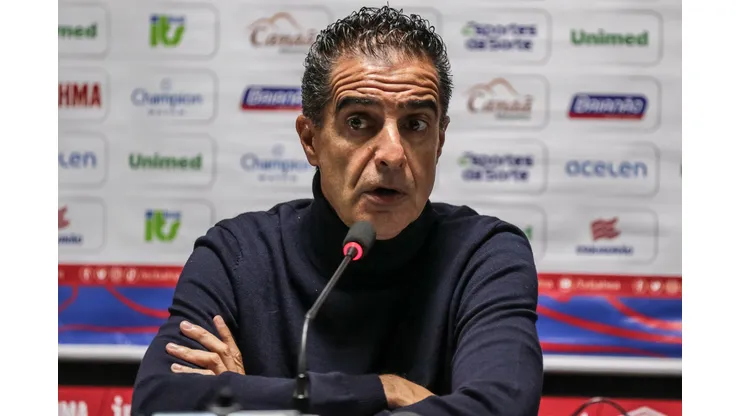 Foto: Robson Mafra/AGIF - Renato Paiva surpreende com declaração.