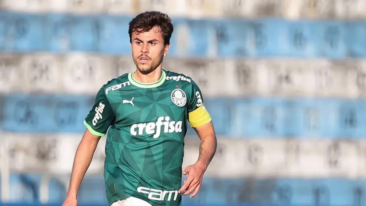 Foto: Reprodução/Palmeiras – Pedro Lima atuando no sub-20 do Palmeiras