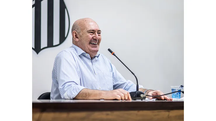 Foto: Santos FC - Rueda acerta com reforço na madrugada
