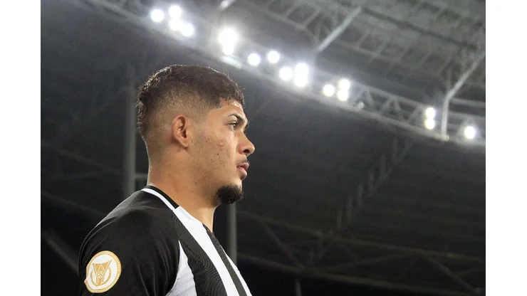 Foto: Vitor Silva/Botafogo - Botafogo toma decisão sobre Erison.