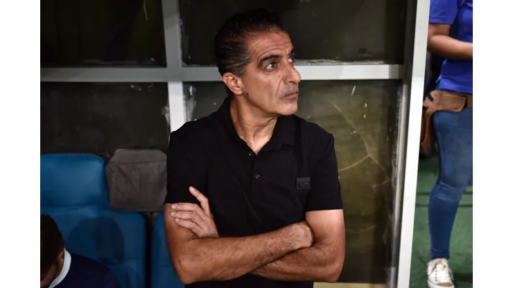 Foto: Walmir Cirne/AGIF - Renato Paiva recebe boas novas sobre contratação.