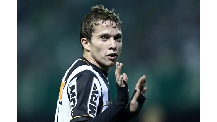 Foto: Heuler Andrey/AGIF - Bernard é ídolo do Atlético Mineiro