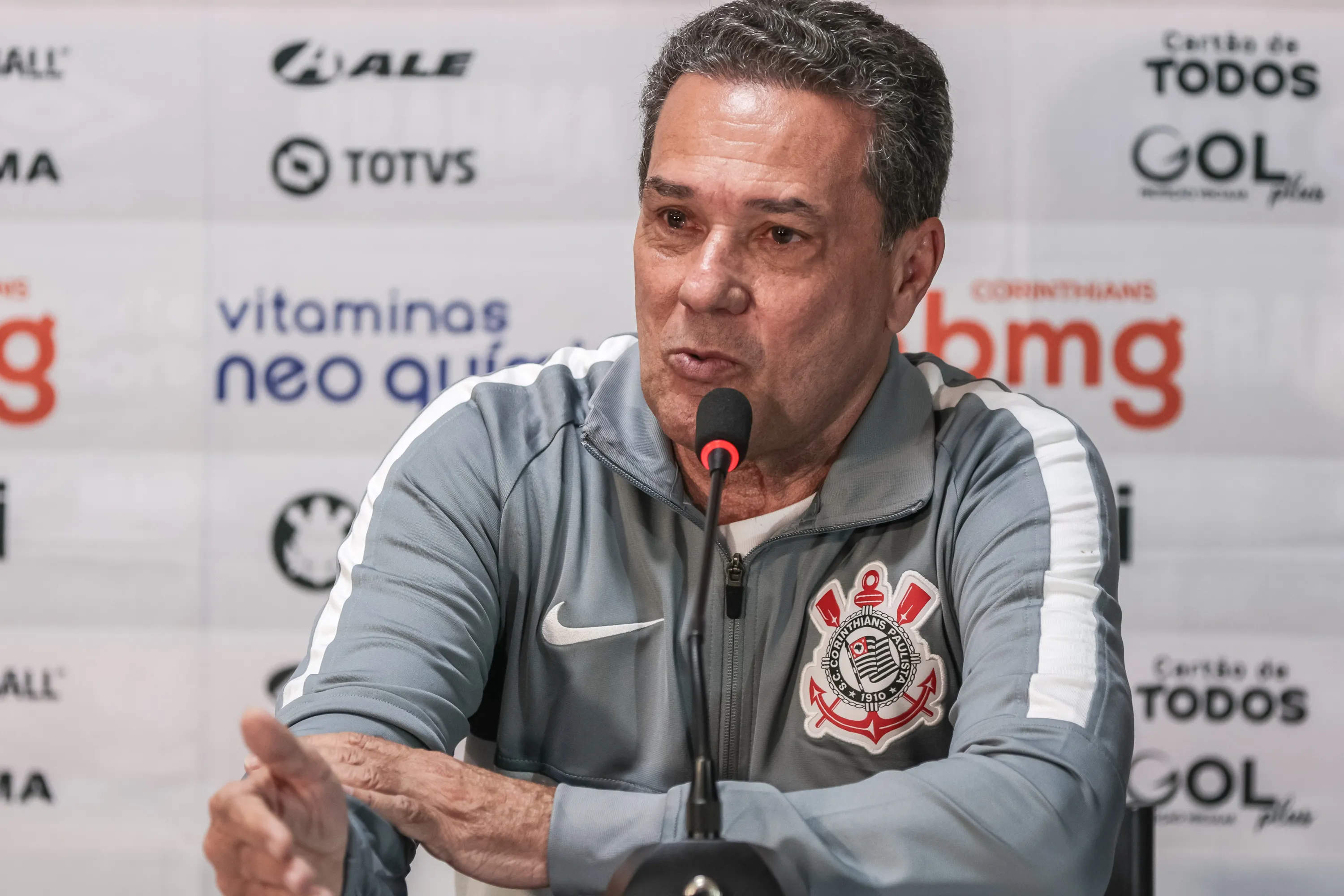 Foto: Robson Mafra/AGIF – Vanderlei Luxemburgo