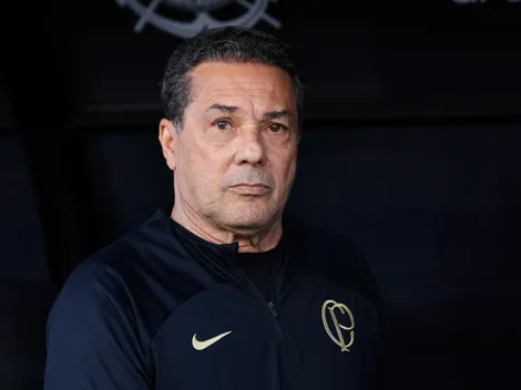 Luxemburgo 'dá a cara a tapa' e fala sobre jogador criticado pela torcida