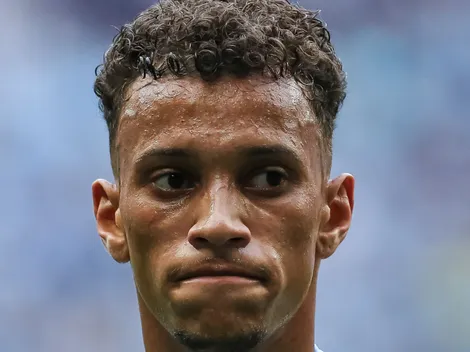 PARA JOGAR COM BITELLO E CIA! Torcida exige reforços de 'MILHÕES' no Grêmio