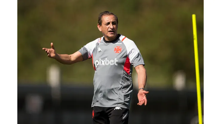 Foto: Daniel RAMALHO/VASCO - Ramón Díaz toma decisão sobre Galarza.